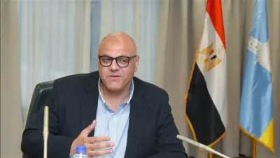 محافظ الإسكندرية يعقد اجتماعًا موسعًا مع الغرفة التجارية لتعزيز التعاون وحل المشكلات