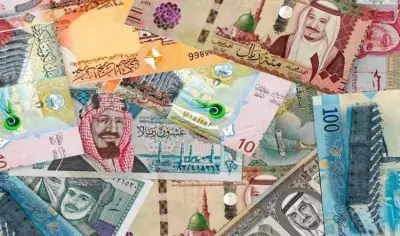 تحديث شامل لأسعار العملات الخليجية اليوم: دينار كويتي وريال سعودي في بؤرة الاهتمام