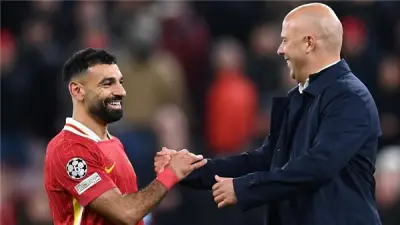 سلوت يصف محمد صلاح بالفريد ويؤكد استحالة إيجاد بديل له في ليفربول