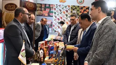 رئيس الوزراء يزور معرض منتجات الشركات الصناعية في المنطقة الاستثمارية ببنها