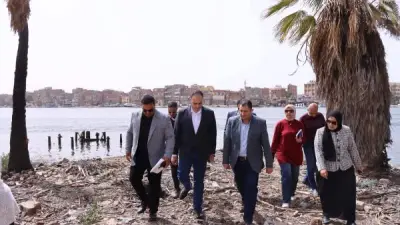 محافظ دمياط يبحث تعظيم الاستفادة من أرض أدفينا بعزبة البرج خلال جولة تفقدية