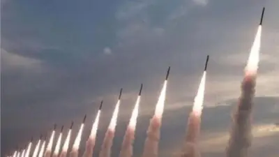 الحرس الثوري الإيراني يعلن إسقاط صاروخ كروز في أجواء محافظة مركزي ضمن موجة هجمات متصاعدة