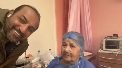 رسالة مؤثرة من محمد شبانة لوالدته قبل دخولها غرفة العمليات: 'أغلى ما أملك'