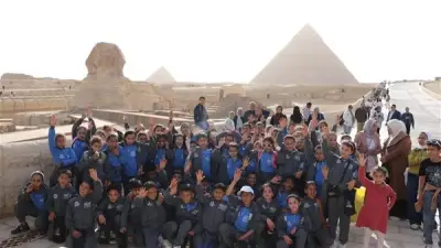 أوراسكوم بيراميدز تنظم يومًا ترفيهيًا وتعليميًا لأطفال مؤسسة كلنا مع بعض في الأهرامات