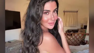 ميرنا نور الدين تسحر متابعيها بإطلالة صيفية جريئة عبر إنستجرام