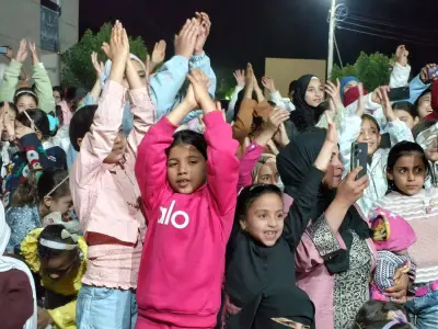 المسرح المتنقل يجذب أهالي الفيوم بحضور كبير وتفاعل ملحوظ