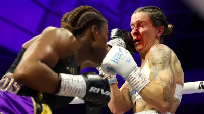 بقبضة حديدية ويسارية لا ترحم.. كارولين دوبوا تسقط تيري هاربر في ليلة تاريخية