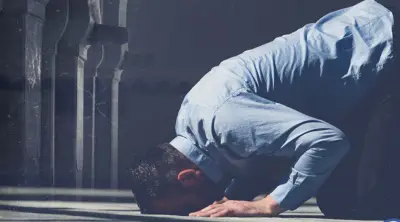 دار الإفتاء توضح حكم قراءة القرآن في الركوع والسجود: تفاصيل الفتوى الشرعية