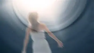 شهادات صادمة من أشخاص عادوا من الموت السريري: ماذا يحدث في الدقائق الأخيرة؟