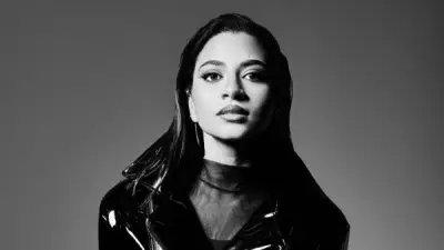 بسنت حاتم تخطف الأنظار بإطلالة بالأبيض والأسود في جلسة تصوير جديدة