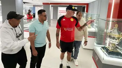 الزمالك يستضيف النجم الجنوب أفريقي مارك فيش في جولة تاريخية بمقر النادي