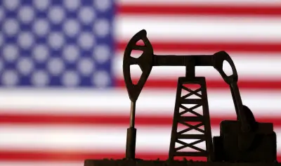 ارتفاع أسعار النفط الخام الأمريكي إلى مستويات قياسية مع استمرار أزمة الإمدادات العالمية