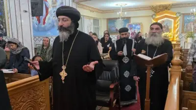 الأنبا مينا يؤكد: طريق الصليب هو الحياة لمن يسير فيه بإيمان خلال صلوات البصخة