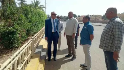 محافظ الأقصر يقود جولة ميدانية موسعة للتأكد من النظافة وإزالة الإشغالات