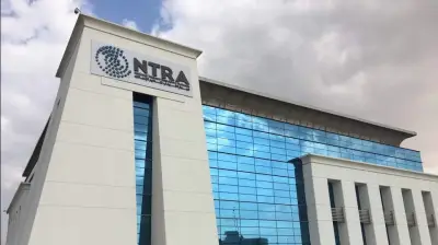 محافظ دمياط يتفقد مشروع تطوير طريق رأس البر الغربي ويستعرض نسب الإنجاز