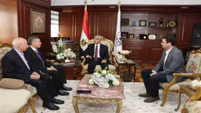 محافظ بني سويف يبحث مع مجموعة العربي خطط التوسع الصناعي وزيادة فرص العمل
