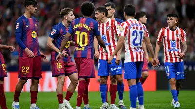إصابة فيرمين لوبيز تثير القلق قبل مواجهة برشلونة وأتلتيكو في دوري الأبطال