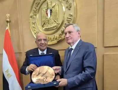 مباحثات مصرية روسية لتعزيز التعاون في مجالات الطاقة والصناعة والنقل
