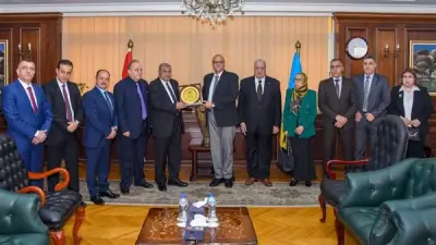 محافظ الإسكندرية يستقبل نائب رئيس هيئة قضايا الدولة لتعزيز التعاون القانوني