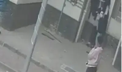 ملابسات تعدي صبية على ممتلكات المواطنين وإحداث تلفيات بها في القاهرة