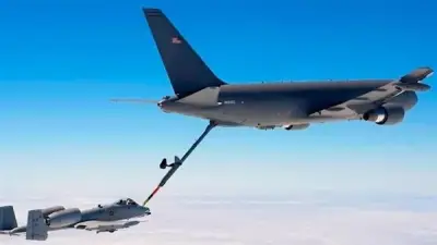 طائرة تزويد وقود أمريكية ترسل إشارة استغاثة قرب جزيرة كريت وسط مخاوف من حادث جوي