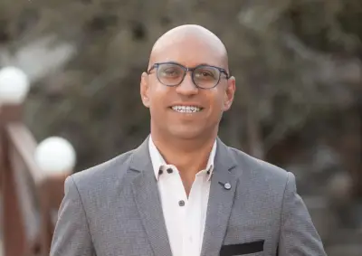 استشاري علاقات أسرية يوضح سمات الزوج الاتكالي وتأثيره على استقرار الحياة الزوجية