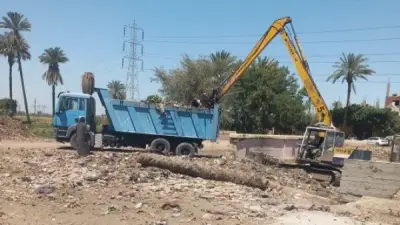 محافظ أسيوط يوجه بتطهير ترعة عرب المدابغ في حي غرب لتحسين الخدمات والبيئة