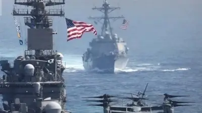 مسؤول أمريكي: لم نستلم تهديدات إيرانية بمهاجمة المدمرات في مضيق هرمز