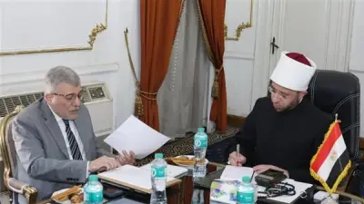 الأزهري يوجه قيادات هيئة الأوقاف لتعزيز الاستثمارات وتنمية الموارد الوقفية