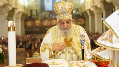 البابا تواضروس يرأس قداس القيامة بالعباسية وسط حضور جماهيري كبير وأجواء روحانية مبهجة