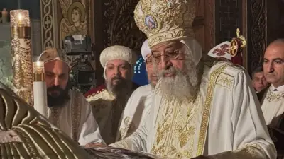 صلوات قداس عيد القيامة بالكاتدرائية المرقسية: البابا تواضروس يرأس الاحتفال في أجواء روحانية