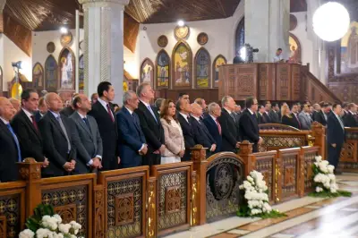 وزيرة التنمية المحلية والبيئة تحضر قداس عيد القيامة وتهنئ البابا تواضروس