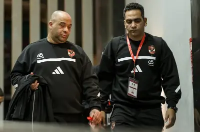 وليد صلاح الدين يعود إلى دكة الأهلي بعد انتهاء فترة الإيقاف أمام بيراميدز