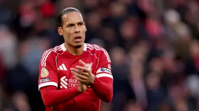 فان دايك يدعم جماهير ليفربول ويطالب بحل أزمة التذاكر ويشيد بقدرات نجوموها