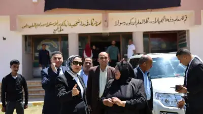 محافظ الوادي الجديد تتفقد مدرسة الصم وضعاف السمع في زيارة مفاجئة بالخارجة