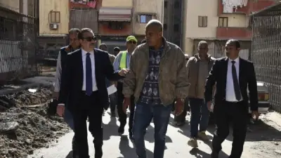 محافظ بورسعيد يتفقد أعمال إحلال كابلات النحاس بالفايبر في منطقة الإسراء