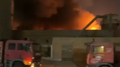 الغربية تنجح في إخماد حريقين خطيرين بشركة زيوت وشونة كاوتش دون إصابات