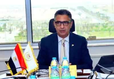 تفاصيل الاجتماع الأول للجنة العليا للمشروع القومي كاري أون إنفوغراف