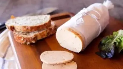 طريقة تحضير لانشون الفراخ في المنزل بخطوات سهلة من الشيف نجلاء الشرشابي