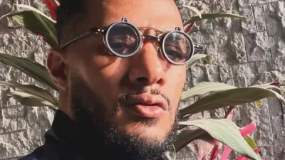 محمد رمضان يخطف الأنظار بإطلالة كاجوال ويعلن عن أغنية رومانسية جديدة