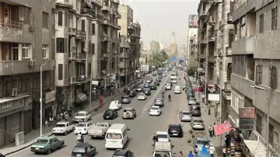 أجواء مغبرة تسيطر على القاهرة مع تدهور الرؤية الأفقية في عدة مناطق