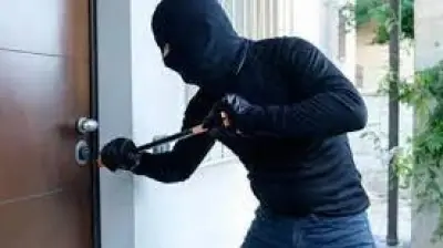 حبس عاطل له سجل جنائي في بورسعيد بتهمة سرقة الملابس من الشرفات