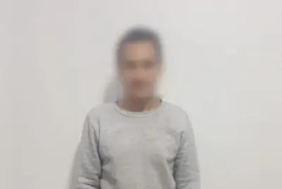 ضبط عامل بالمنيا هدد جيرانه لإجبارهم على بيع منازلهم في حادثة مروعة