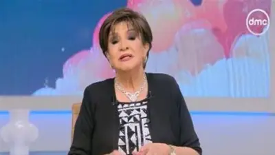 سناء منصور: لا أهوى السوشيال ميديا وأفضل التواصل المباشر.. جيل الهاتف التقليدي