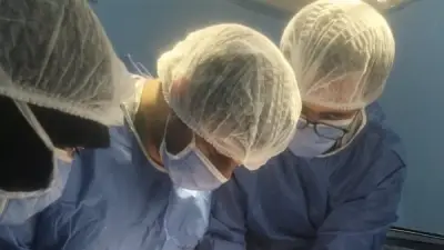 نجاح أول جراحة دقيقة لتركيب صمام خارجي لعلاج استسقاء المخ بمستشفى دكرنس العام