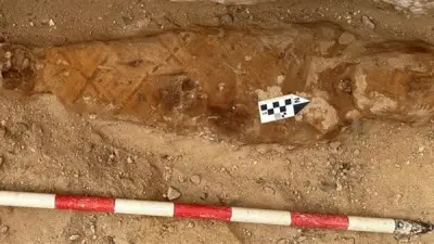 اكتشافات أثرية مذهلة بالبهنسا تكشف تفاصيل طقوس الدفن في العصر الروماني