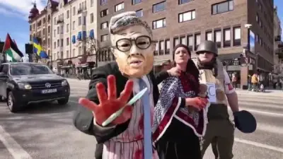 جدل في السويد بعد عرض مسرحي يصور بن غفير يقتل طفلاً فلسطينياً خلال مظاهرة مؤيدة