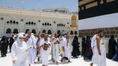 بدء توافد حجاج بيت الله الحرام إلى المدينة المنورة وسط أجواء روحانية استثنائية