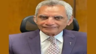 وزير الشئون النيابية يتابع تطبيق نظام العمل عن بُعد من مقر الوزارة بالقصر العيني