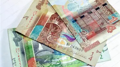 استقرار سعر الدينار الكويتي أمام الجنيه في البنوك المصرية مساء الأحد